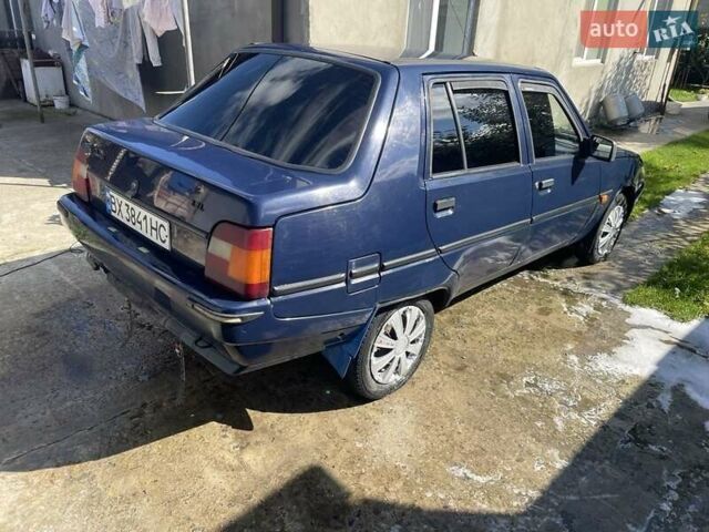 Синий ЗАЗ 1103 Славута, объемом двигателя 1.2 л и пробегом 237 тыс. км за 850 $, фото 5 на Automoto.ua