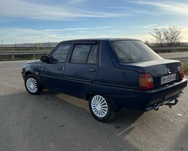 Синій ЗАЗ 1103 Славута, об'ємом двигуна 1.2 л та пробігом 70 тис. км за 1072 $, фото 3 на Automoto.ua