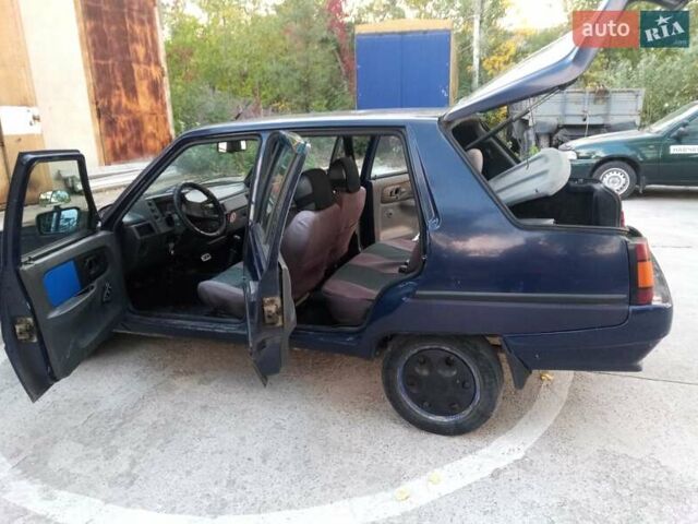 ЗАЗ 1103 Славута 2006 в Запорожье на Automoto.ua Синий ЗАЗ 1103 Славута, объемом двигателя 1.2 л и пробегом 260 тыс. км за 800 $, фото 10 на Automoto.ua