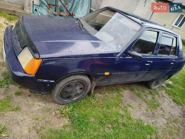 Синий ЗАЗ 1103 Славута, объемом двигателя 1.2 л и пробегом 139 тыс. км за 950 $, фото 2 на Automoto.ua