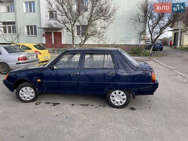 Синий ЗАЗ 1103 Славута, объемом двигателя 1.2 л и пробегом 96 тыс. км за 1300 $, фото 6 на Automoto.ua