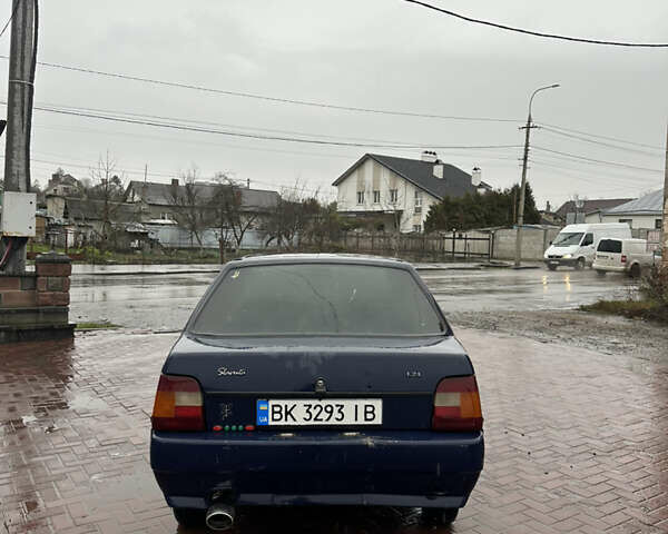 Синий ЗАЗ 1103 Славута, объемом двигателя 1.2 л и пробегом 72 тыс. км за 650 $, фото 4 на Automoto.ua