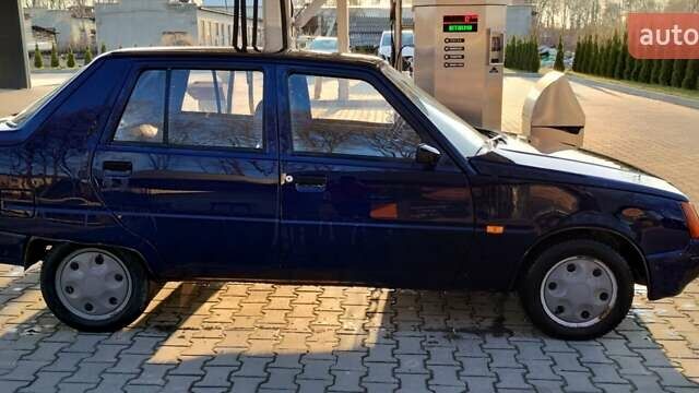 Синій ЗАЗ 1103 Славута, об'ємом двигуна 1.2 л та пробігом 89 тис. км за 600 $, фото 1 на Automoto.ua