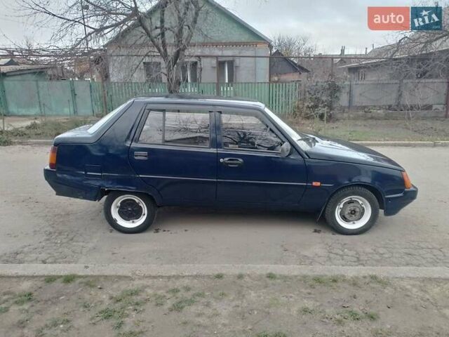 Синий ЗАЗ 1103 Славута, объемом двигателя 1.2 л и пробегом 106 тыс. км за 900 $, фото 3 на Automoto.ua