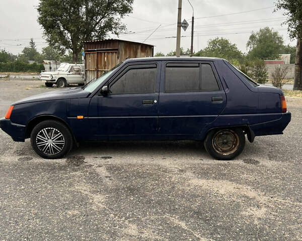 Синий ЗАЗ 1103 Славута, объемом двигателя 1.2 л и пробегом 120 тыс. км за 900 $, фото 7 на Automoto.ua