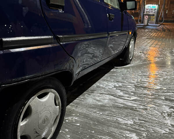 Синий ЗАЗ 1103 Славута, объемом двигателя 1.2 л и пробегом 150 тыс. км за 850 $, фото 5 на Automoto.ua