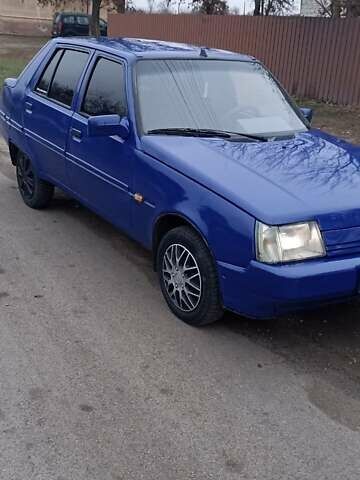 Синий ЗАЗ 1103 Славута, объемом двигателя 1.2 л и пробегом 229 тыс. км за 1094 $, фото 4 на Automoto.ua