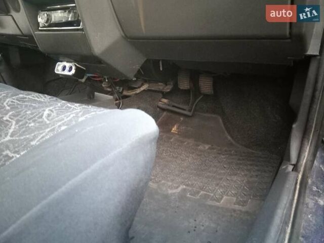 ЗАЗ 1103 Славута 2006 в Запорожье на Automoto.ua Синий ЗАЗ 1103 Славута, объемом двигателя 1.2 л и пробегом 260 тыс. км за 800 $, фото 7 на Automoto.ua