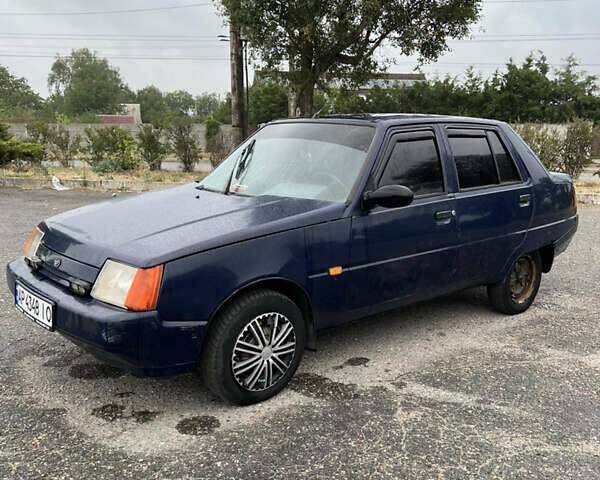 Синий ЗАЗ 1103 Славута, объемом двигателя 1.2 л и пробегом 120 тыс. км за 900 $, фото 2 на Automoto.ua