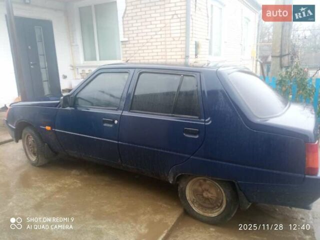 Синий ЗАЗ 1103 Славута, объемом двигателя 1.2 л и пробегом 142 тыс. км за 1100 $, фото 2 на Automoto.ua