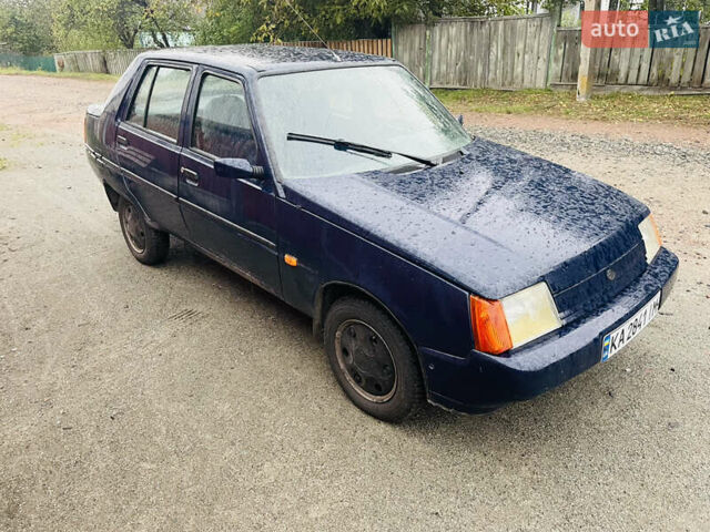 Синий ЗАЗ 1103 Славута, объемом двигателя 1.2 л и пробегом 121 тыс. км за 1300 $, фото 1 на Automoto.ua