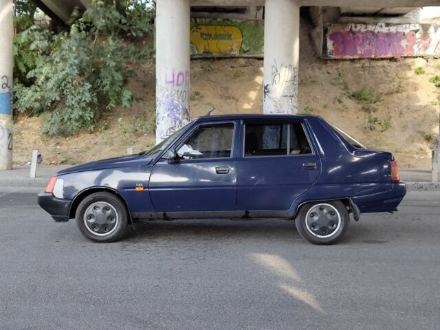 Синий ЗАЗ 1103 Славута, объемом двигателя 1.1 л и пробегом 95 тыс. км за 1000 $, фото 2 на Automoto.ua