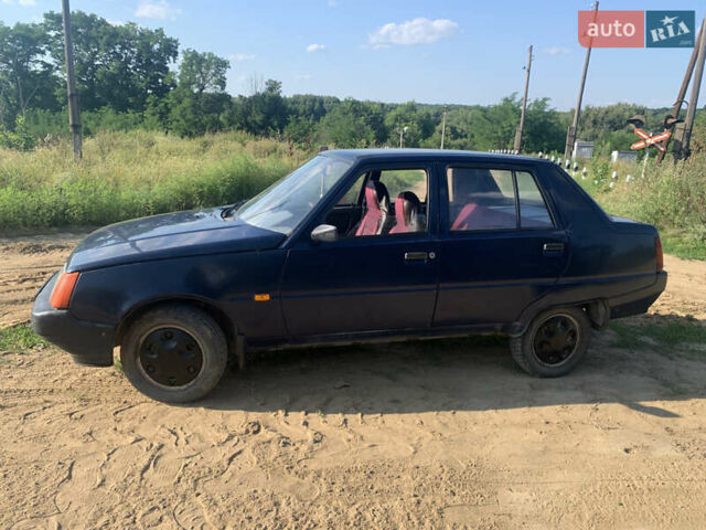 Синий ЗАЗ 1103 Славута, объемом двигателя 1.2 л и пробегом 186 тыс. км за 1250 $, фото 5 на Automoto.ua