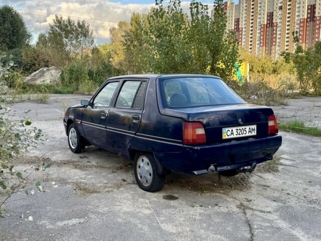 Синий ЗАЗ 1103 Славута, объемом двигателя 1.2 л и пробегом 206 тыс. км за 850 $, фото 4 на Automoto.ua