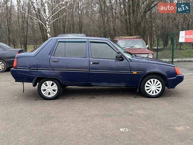 Синій ЗАЗ 1103 Славута, об'ємом двигуна 1.2 л та пробігом 175 тис. км за 900 $, фото 3 на Automoto.ua