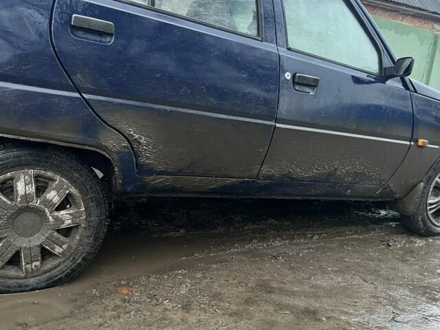 Синий ЗАЗ 1103 Славута, объемом двигателя 1.2 л и пробегом 250 тыс. км за 664 $, фото 2 на Automoto.ua