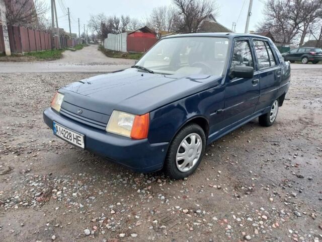 Синий ЗАЗ 1103 Славута, объемом двигателя 1.2 л и пробегом 111 тыс. км за 850 $, фото 1 на Automoto.ua