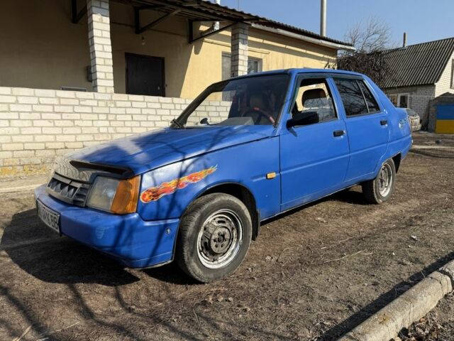 Синий ЗАЗ 1103 Славута, объемом двигателя 1.1 л и пробегом 146 тыс. км за 999 $, фото 3 на Automoto.ua
