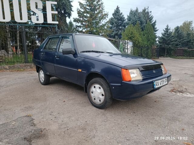 Синий ЗАЗ 1103 Славута, объемом двигателя 1.2 л и пробегом 166 тыс. км за 1100 $, фото 7 на Automoto.ua