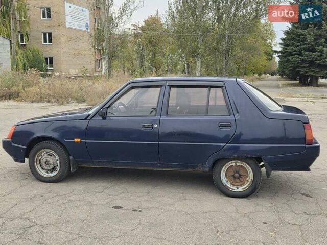 Синий ЗАЗ 1103 Славута, объемом двигателя 1.2 л и пробегом 80 тыс. км за 1300 $, фото 1 на Automoto.ua