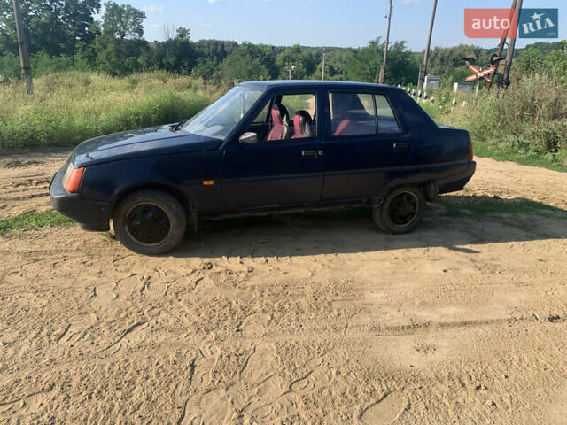 Синий ЗАЗ 1103 Славута, объемом двигателя 1.2 л и пробегом 186 тыс. км за 1250 $, фото 4 на Automoto.ua