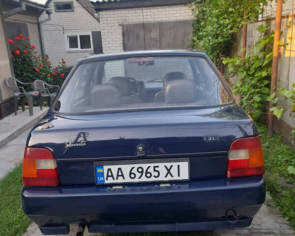 Синій ЗАЗ 1103 Славута, об'ємом двигуна 1.2 л та пробігом 280 тис. км за 1300 $, фото 3 на Automoto.ua