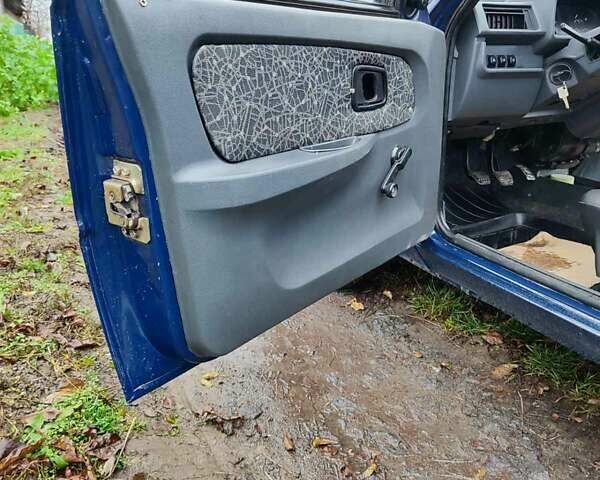 Синій ЗАЗ 1103 Славута, об'ємом двигуна 1.2 л та пробігом 53 тис. км за 1600 $, фото 12 на Automoto.ua