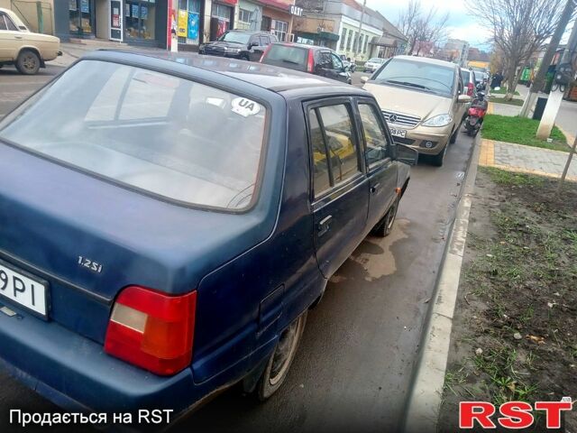 Синий ЗАЗ 1103 Славута, объемом двигателя 1.2 л и пробегом 150 тыс. км за 850 $, фото 6 на Automoto.ua