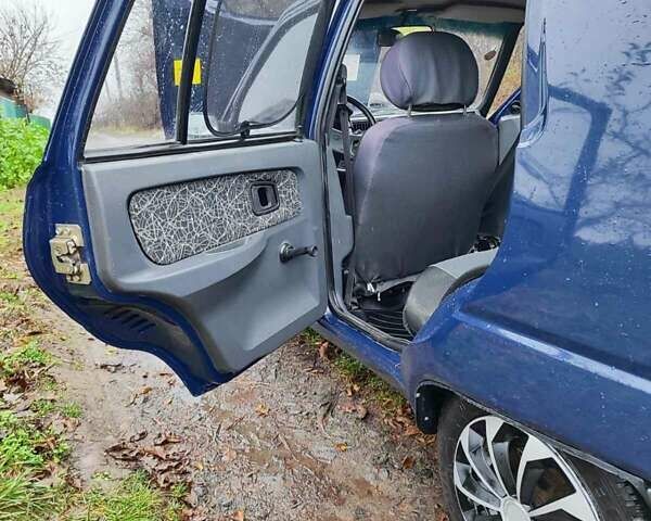 Синій ЗАЗ 1103 Славута, об'ємом двигуна 1.2 л та пробігом 53 тис. км за 1600 $, фото 13 на Automoto.ua