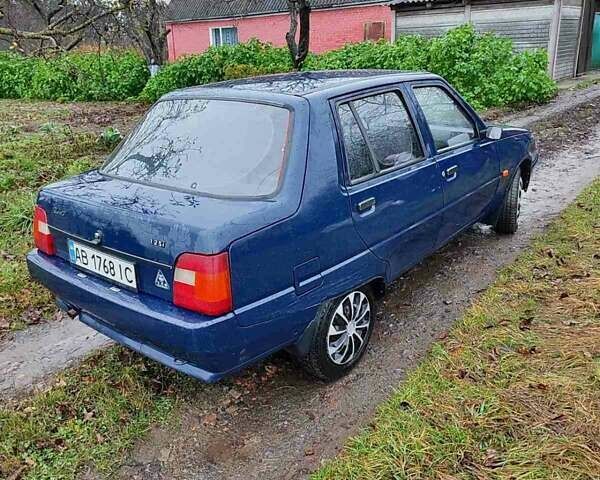 Синій ЗАЗ 1103 Славута, об'ємом двигуна 1.2 л та пробігом 53 тис. км за 1600 $, фото 6 на Automoto.ua