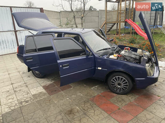 Синий ЗАЗ 1103 Славута, объемом двигателя 1.3 л и пробегом 213 тыс. км за 1600 $, фото 1 на Automoto.ua