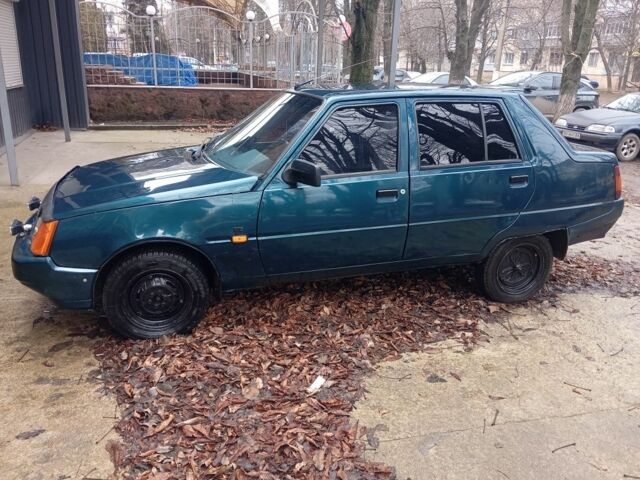 Зелений ЗАЗ 1103 Славута, об'ємом двигуна 1.1 л та пробігом 333 тис. км за 950 $, фото 1 на Automoto.ua