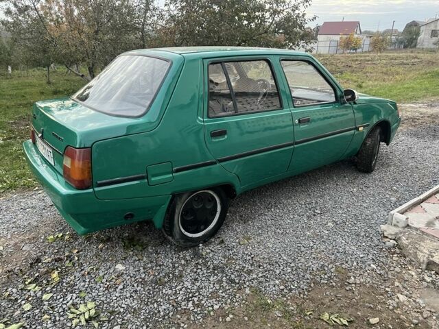 Зеленый ЗАЗ 1103 Славута, объемом двигателя 1.2 л и пробегом 163 тыс. км за 850 $, фото 2 на Automoto.ua