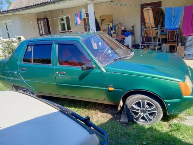 Зеленый ЗАЗ 1103 Славута, объемом двигателя 1 л и пробегом 20 тыс. км за 800 $, фото 4 на Automoto.ua