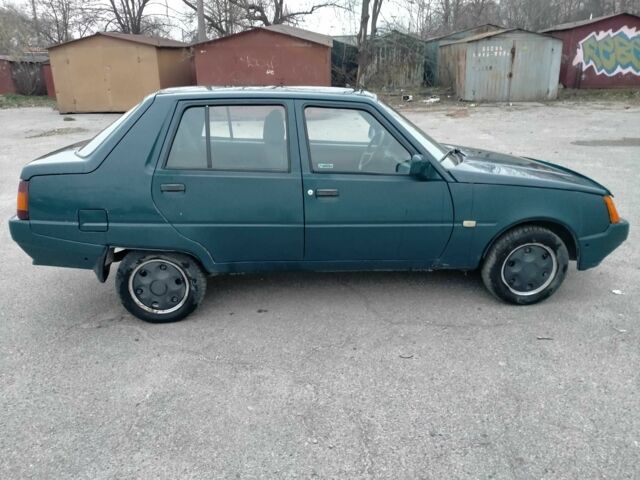 Зеленый ЗАЗ 1103 Славута, объемом двигателя 0 л и пробегом 2 тыс. км за 710 $, фото 2 на Automoto.ua