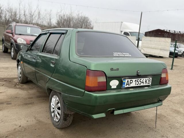 Зелений ЗАЗ 1103 Славута, об'ємом двигуна 1.2 л та пробігом 200 тис. км за 775 $, фото 3 на Automoto.ua