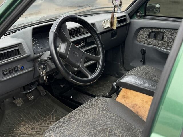 Зелений ЗАЗ 1103 Славута, об'ємом двигуна 1.2 л та пробігом 200 тис. км за 775 $, фото 4 на Automoto.ua