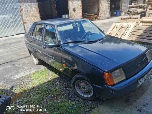 Зеленый ЗАЗ 1103 Славута, объемом двигателя 0 л и пробегом 90 тыс. км за 846 $, фото 2 на Automoto.ua
