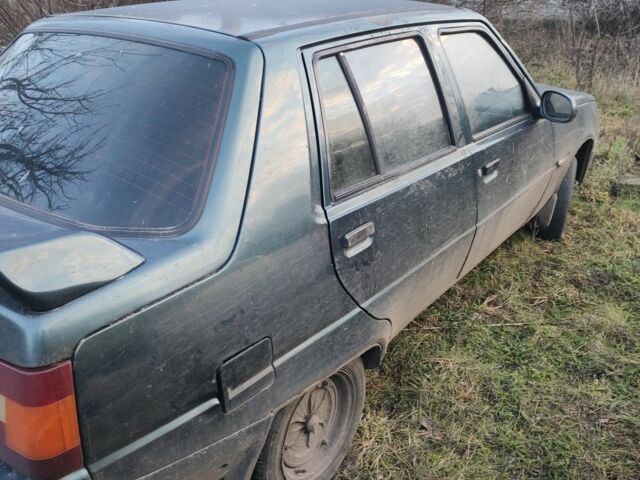 Зеленый ЗАЗ 1103 Славута, объемом двигателя 1.2 л и пробегом 184 тыс. км за 568 $, фото 1 на Automoto.ua