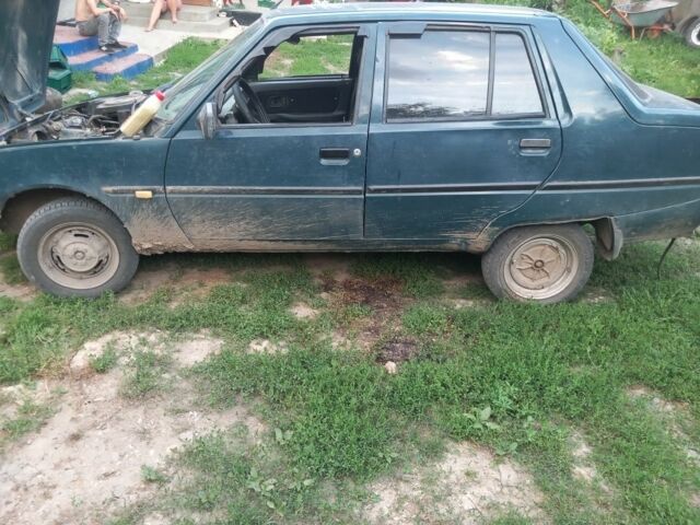 Зеленый ЗАЗ 1103 Славута, объемом двигателя 1.2 л и пробегом 180 тыс. км за 950 $, фото 2 на Automoto.ua
