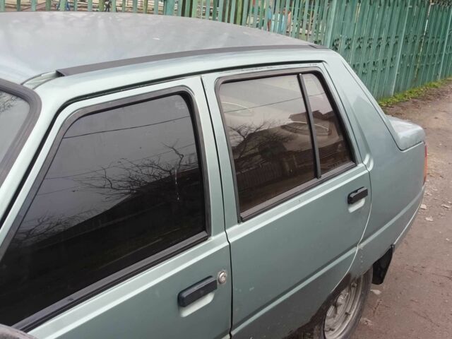 Зеленый ЗАЗ 1103 Славута, объемом двигателя 1.2 л и пробегом 2 тыс. км за 591 $, фото 3 на Automoto.ua