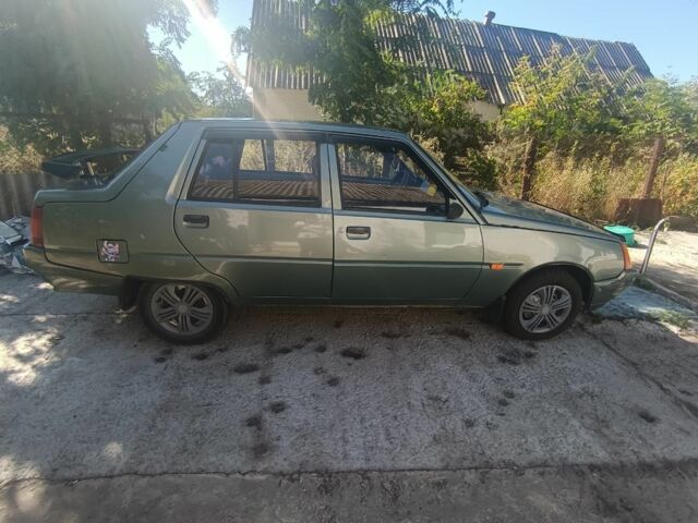 Зелений ЗАЗ 1103 Славута, об'ємом двигуна 0 л та пробігом 150 тис. км за 1697 $, фото 3 на Automoto.ua