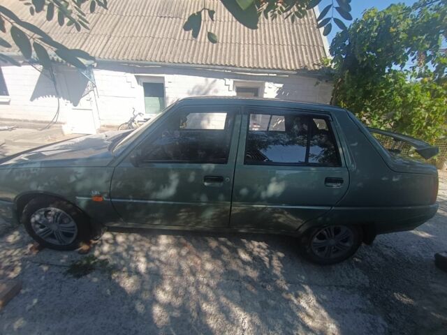 Зелений ЗАЗ 1103 Славута, об'ємом двигуна 0 л та пробігом 150 тис. км за 1697 $, фото 4 на Automoto.ua