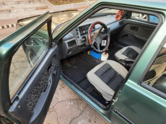 Зелений ЗАЗ 1103 Славута, об'ємом двигуна 1.2 л та пробігом 3 тис. км за 1100 $, фото 1 на Automoto.ua