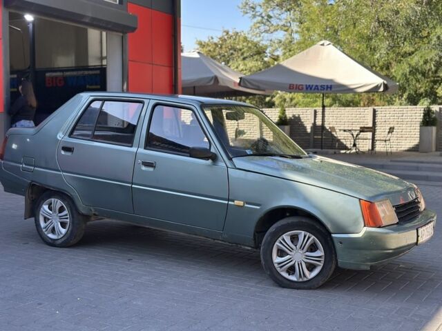 Зеленый ЗАЗ 1103 Славута, объемом двигателя 1.3 л и пробегом 250 тыс. км за 800 $, фото 3 на Automoto.ua