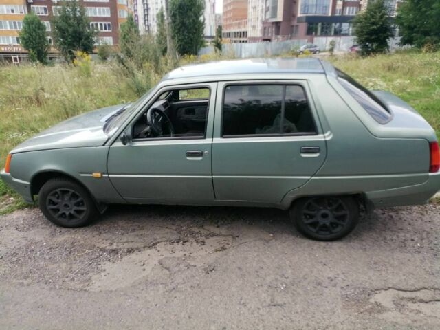 Зелений ЗАЗ 1103 Славута, об'ємом двигуна 0 л та пробігом 150 тис. км за 1300 $, фото 6 на Automoto.ua