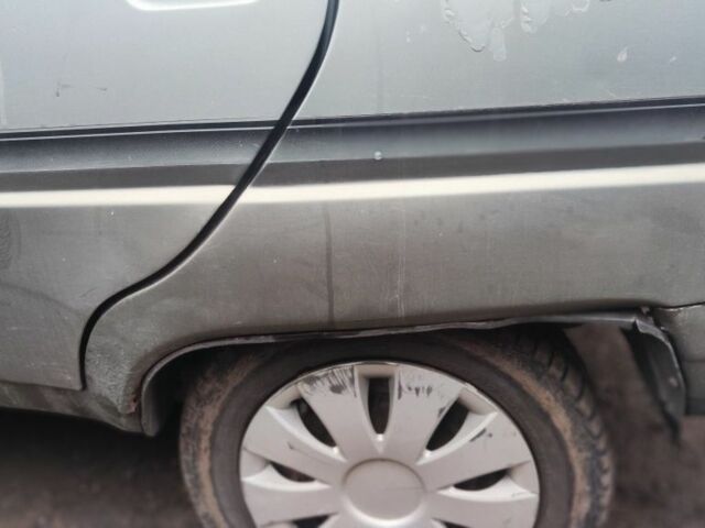 Зеленый ЗАЗ 1103 Славута, объемом двигателя 1.2 л и пробегом 200 тыс. км за 900 $, фото 5 на Automoto.ua