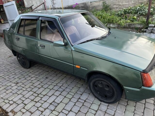 Зеленый ЗАЗ 1103 Славута, объемом двигателя 1.3 л и пробегом 929 тыс. км за 850 $, фото 2 на Automoto.ua