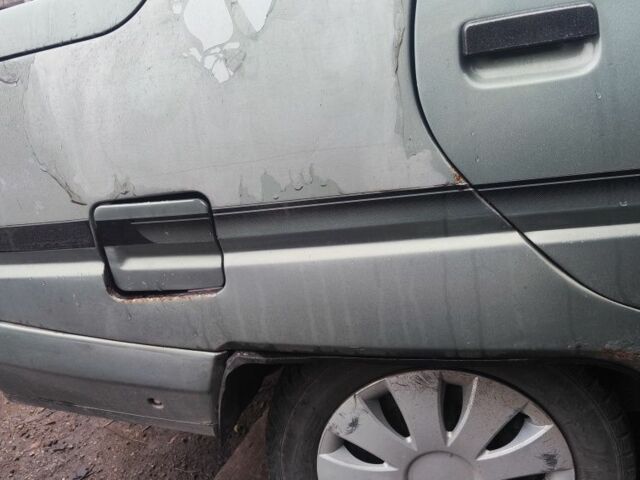 Зеленый ЗАЗ 1103 Славута, объемом двигателя 1.2 л и пробегом 200 тыс. км за 900 $, фото 3 на Automoto.ua