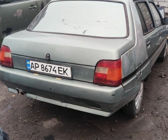 Зеленый ЗАЗ 1103 Славута, объемом двигателя 1.2 л и пробегом 200 тыс. км за 900 $, фото 4 на Automoto.ua